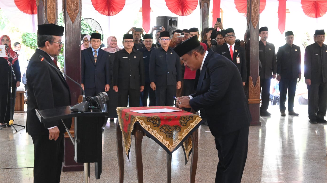 Setelah Penantian Pajang Hendra Nirmala Dilanik Jadi Sekda Kabupaten  Cirebon
